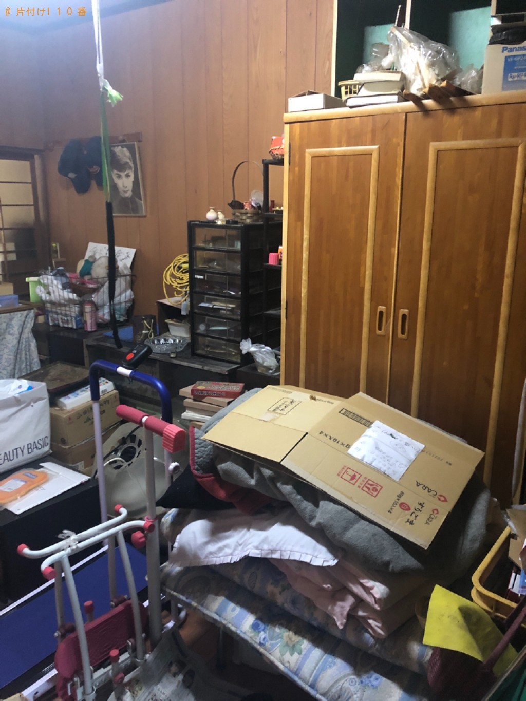 【佐賀市東与賀町】クローゼット、本棚、ベッド、布団、衣類等の回収